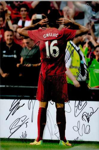 Liverpool FC 12x8 inch Colour Photo Signed by 16 Players. Im...