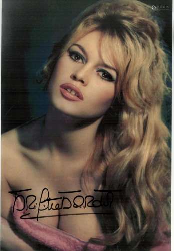 Brigitte Bardot signed 12x8 stunning colour photo. Good cond...