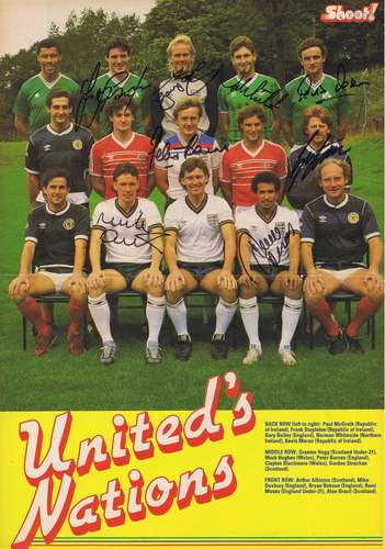 Football Autographed Man United 1985 Centre Spread Poster, R...