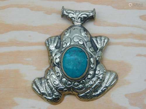 TURQUOISE STUDDED FROG PENDANT ROCK STONE LAPIDARY SPECIMEN