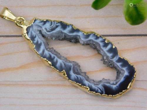 GEODE SLICE PENDANT ROCK STONE LAPIDARY SPECIMEN