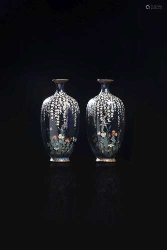 PAIR OF SMALL VASES