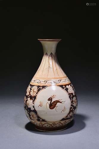 A Chinese Jizhou kiln brown color jade pot with lotus patter...