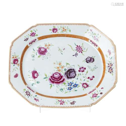 Large octagonal platter in chinese porcelain, Qianlong