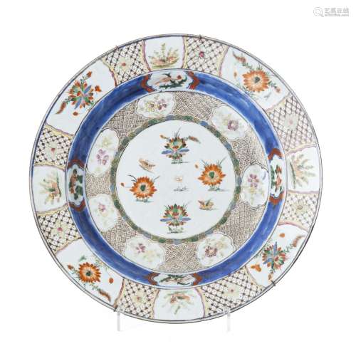 Plate 'lotus flower' in chinese porcelain, Kangxi