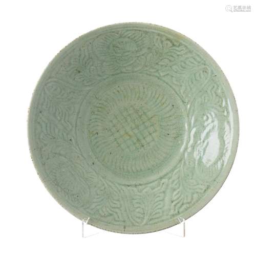 Chinese celadon ceramic plate, Ming