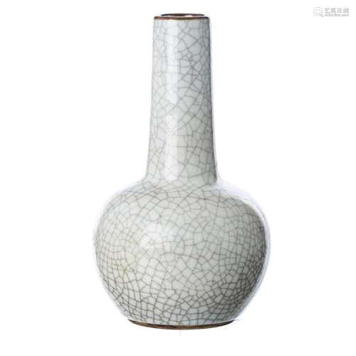 Chinese porcelain guan type crackle glaze vase