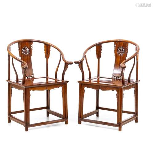 Pair of chinese huanghuali and hongmu armchairs