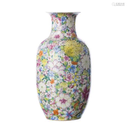 Chinese porcelain 'thousand flowers' vase