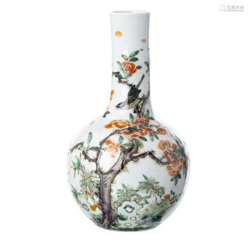 Chinese porcelain 'perched birds' vase