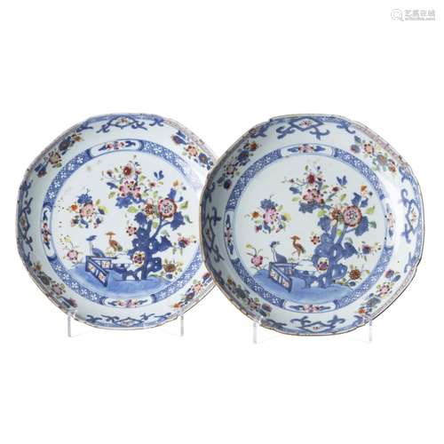 Pair of Chinese porcelain 'phoenix' deep plates, Qianlong