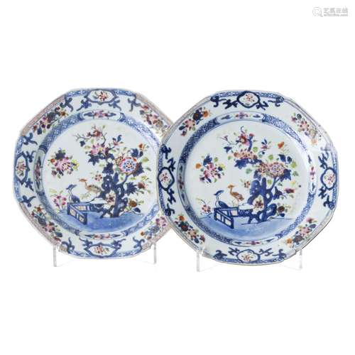 Pair of Chinese porcelain 'phoenix' plates, Qianlong