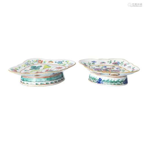 Pair of Chinese porcelain offering bowls, Tongzhi