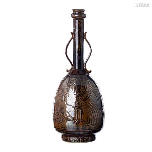 Archaic style bottle in chinese ceramic