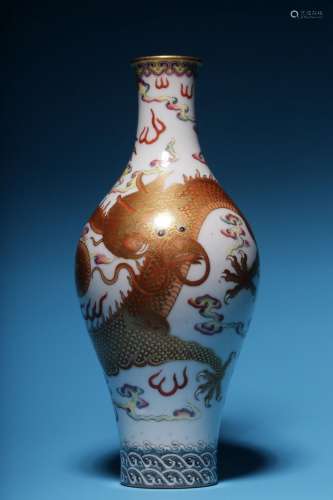 Olive vase with golden cloud and dragon pattern painted in p...