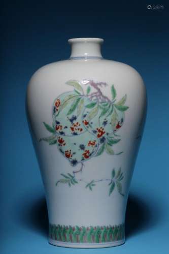 Doucai plum vase with three multi-pattern patterns