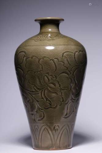 Yaozhou Kiln Plum Vase with Peony Pattern