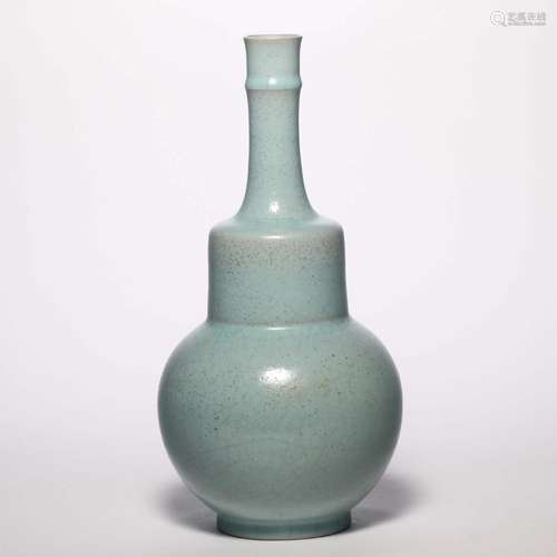 Ming dynasty Ru kiln bottle