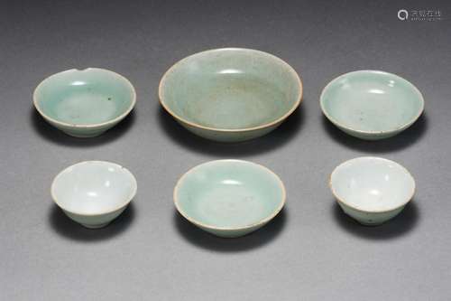 A Set of Sic Celadon Glaze Dishes