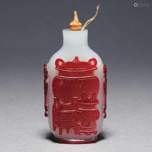 A Red Overlay White Snuff Bottle