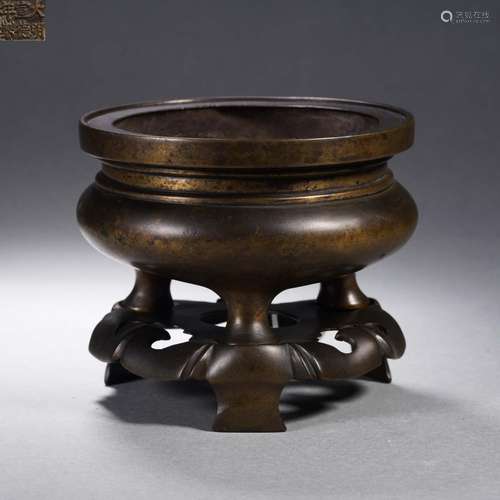 A Bronze Tripod Censer