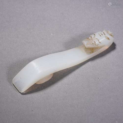 A Carved White Jade Belthook