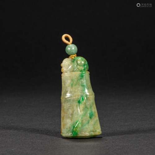 CHINESE JADE PENDANT, QING DYNASTY