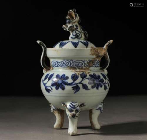 CHINESE BLUE AND WHITE INCENSE BURNER