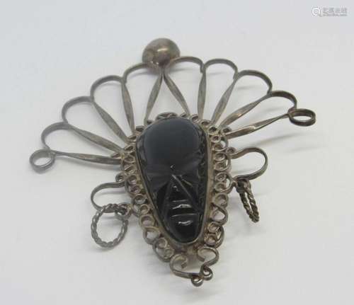 MEXICO STERLING BROOCH WITH CARVED ONYX