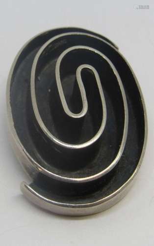 HENCHO EN MEXICO STERLING OVAL MAZE BROOCH