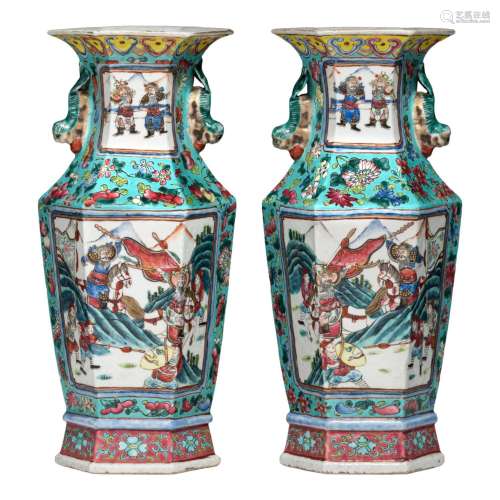 A pair of Chinese famille rose 'Romance of the Three Kingdom...