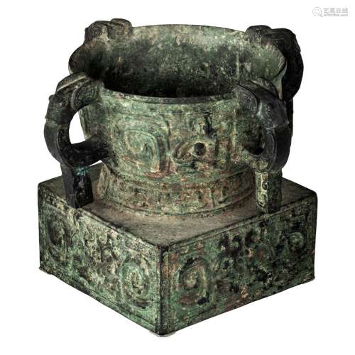 A Chinese Zhou-type archaic bronze ritual food vessel, Gui, ...