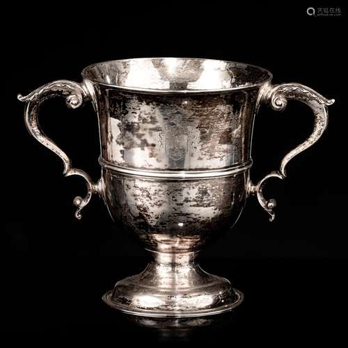 An 18thC English silver beaker, London hallmarks, H 15 cm, w...