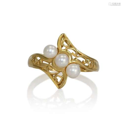 14K Yellow Gold 3 Pearl Ring 3gr