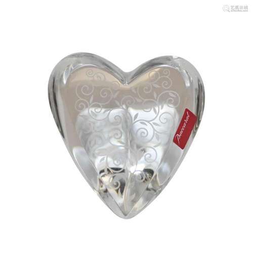 Baccarat Crystal ETCHED Heart w Vines & Scrolls Standing...