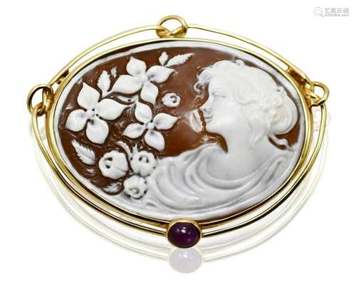 18k yellow Gold Bezel Vintage Shell Cameo Brooch w/ Star Rub...