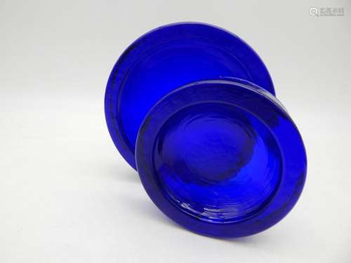 Pair of Blue ashtrays (2) - Glass