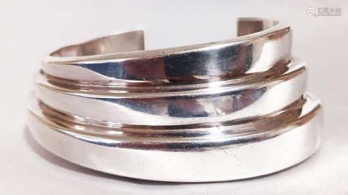 STERLING SILVER MODERNIST STYLE BRACELET