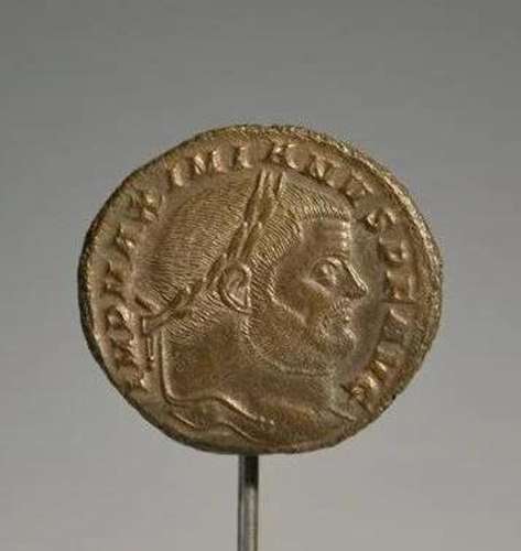Ancient Roman Bronze Follis: IMP MAXIMIANVS P F AVG