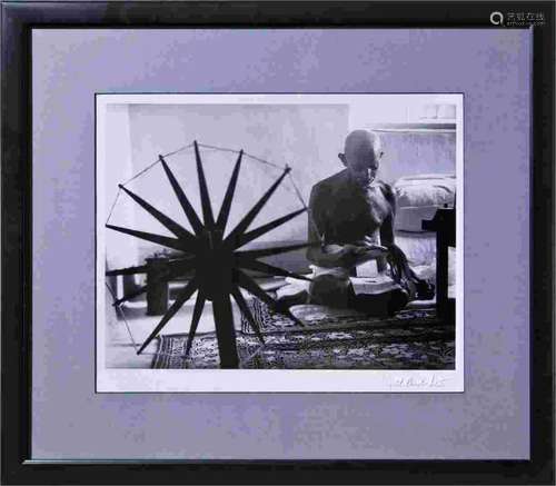 Margaret Bourke White (1904-1971), Gandhi in Ramadan, photog...