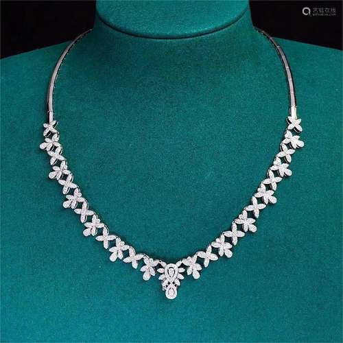 14K WHITE GOLD 3.85 CT H DIAMOND NECKLACE