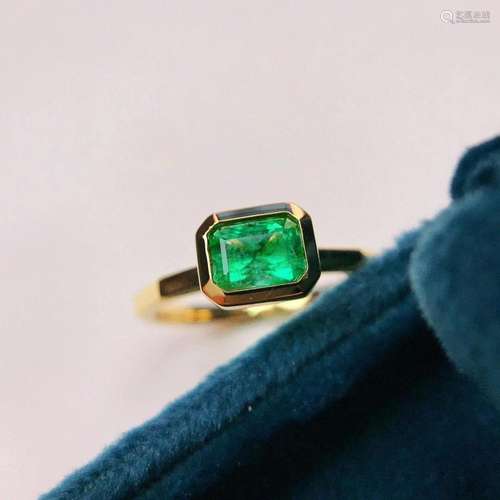 14K Yellow Gold 0.69 CT Emerald Ring