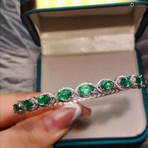 14K White Gold 5.1 CT Emerald & Diamond Bangle