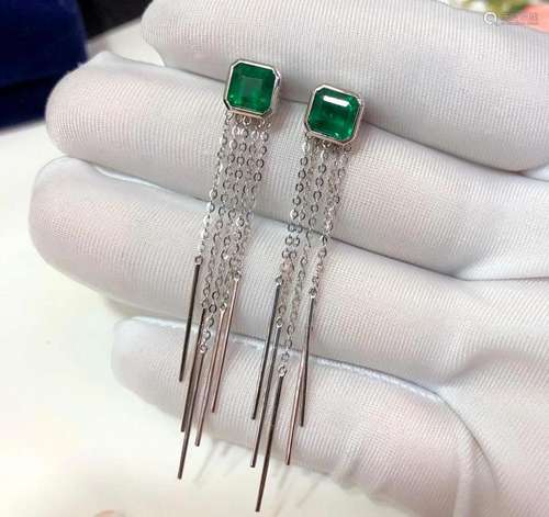 14K White Gold 2.8 CT Emerald Earring