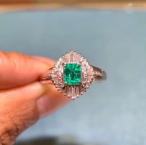 14K White Gold 1.04 CTW Emerald & Diamond Ring