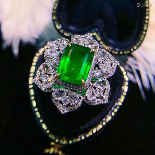 14K White Gold 3.6 CTW Emerald & Diamond Ring