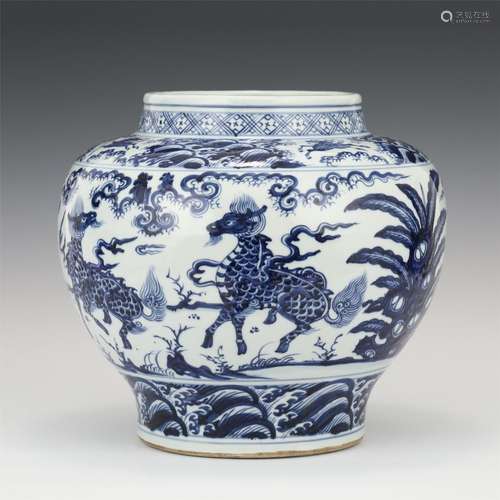 A CHINESE BLUE AND WHITE PORCELAIN JAR