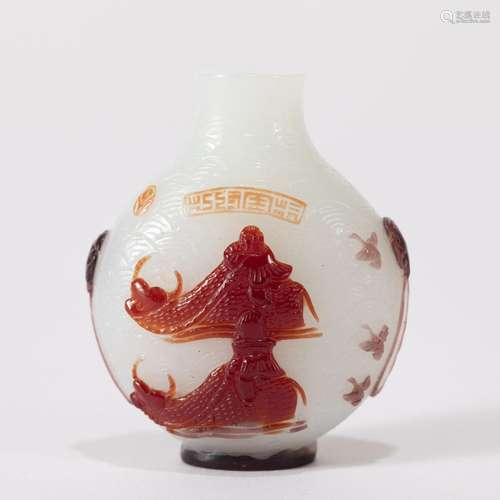 A CHINESE PEKING GLASS SNUFF BOTTLE