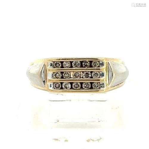 Estate 10kt Yellow and White Gold Ring with 15 Diamonds Size...