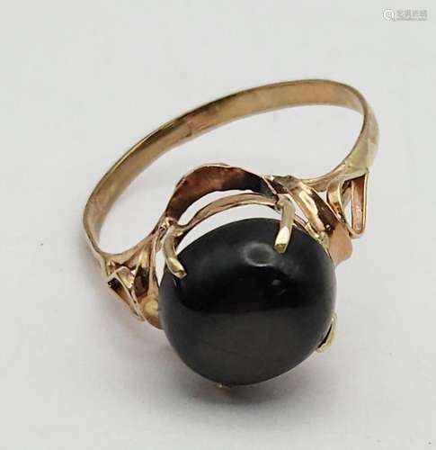 VINTAGE 10k GOLD RING w/DARK BROWN STONE